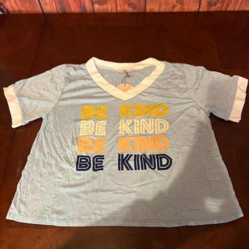 Saints &‎ Hearts "Be Kind" Womens V-Neck T-Shirt  Cotton Polyester Blend